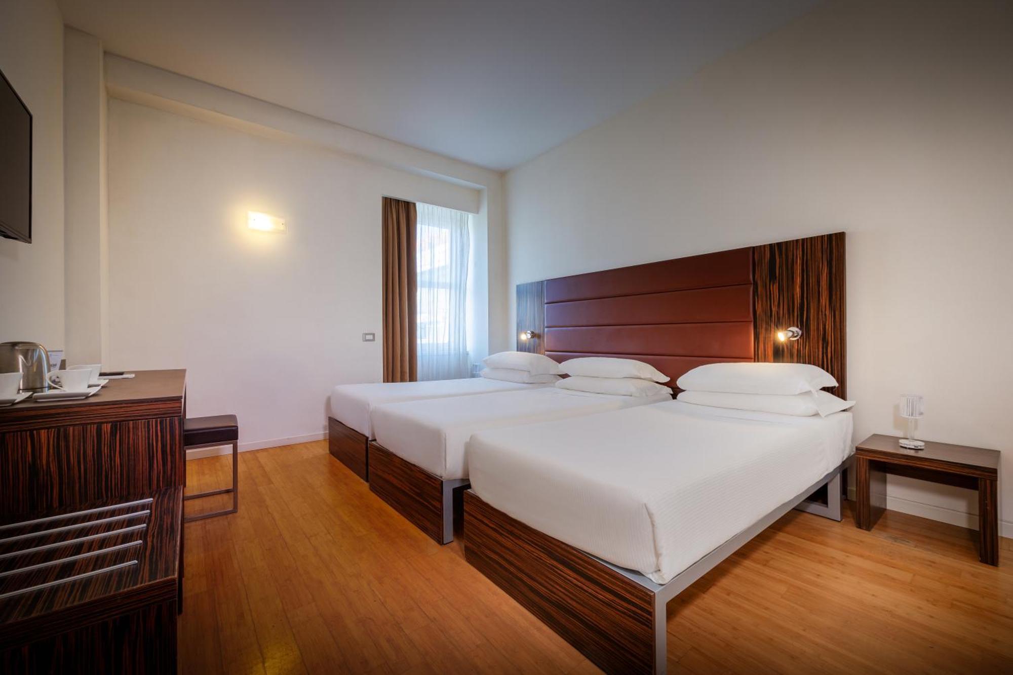 Ih Hotels Milano Centrale Extérieur photo